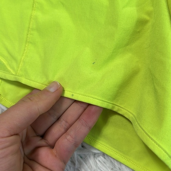 Lululemon Hotty Hot High-Rise Short 4" Highlight Yellow - Picture 4 of 8